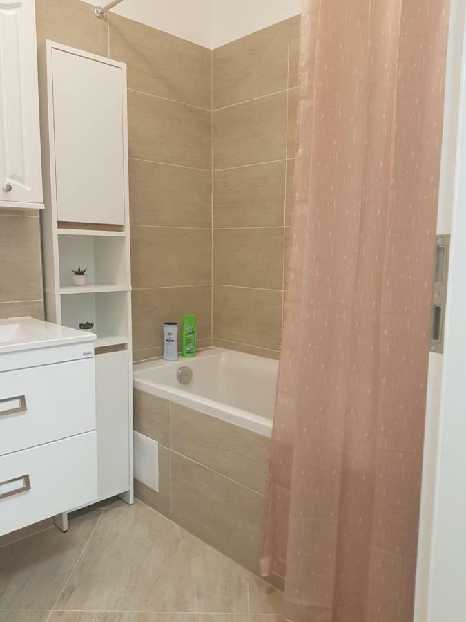 Apartament Monadin 3 Brasov Ngoại thất bức ảnh