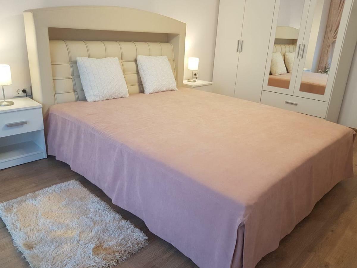 Apartament Monadin 3 Brasov Ngoại thất bức ảnh