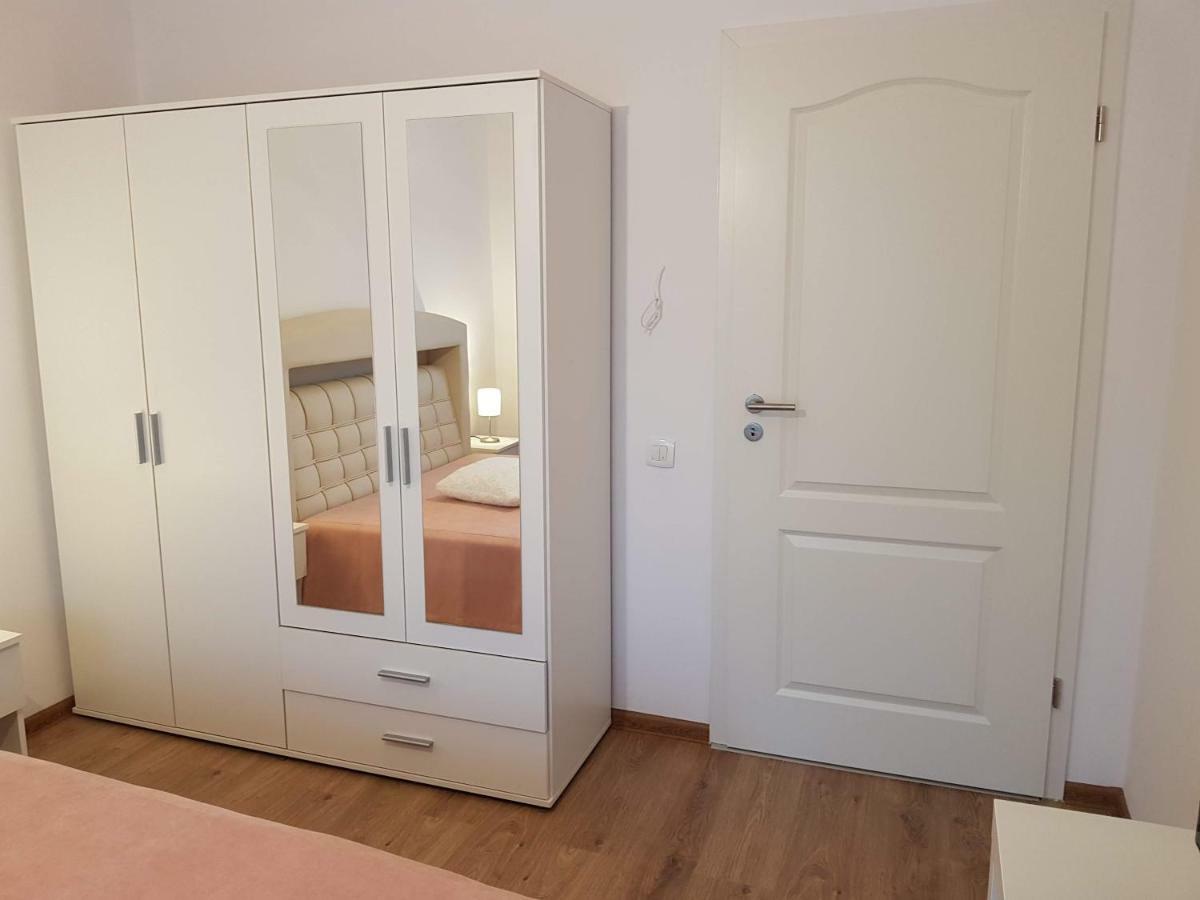 Apartament Monadin 3 Brasov Ngoại thất bức ảnh